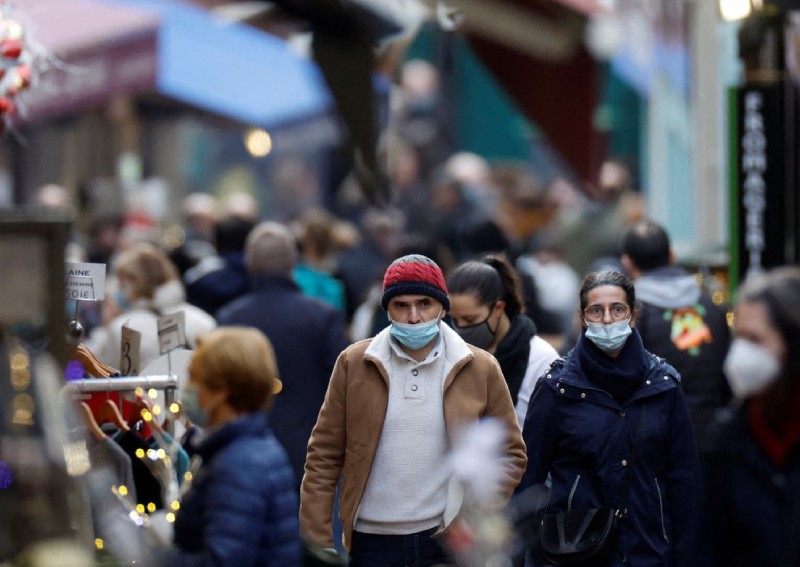 France asks citizens to wear masks again in public transport as Covid-19 cases rise