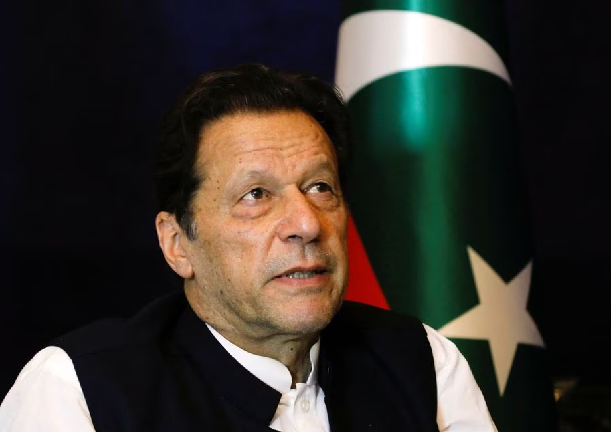 Pakistan's Imran Khan openly accuses military of trying to destroy his party