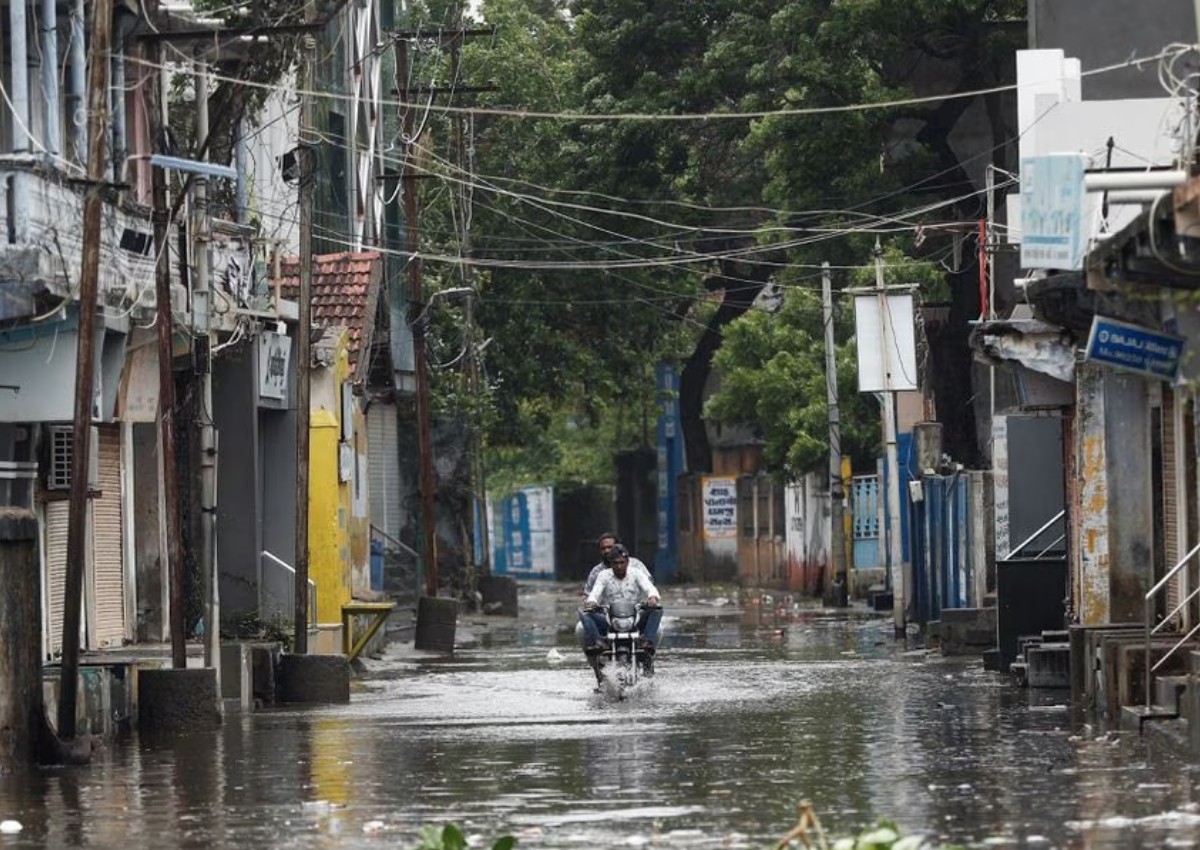 Trees uprooted, roofs blown off by cyclone in India's Gujarat