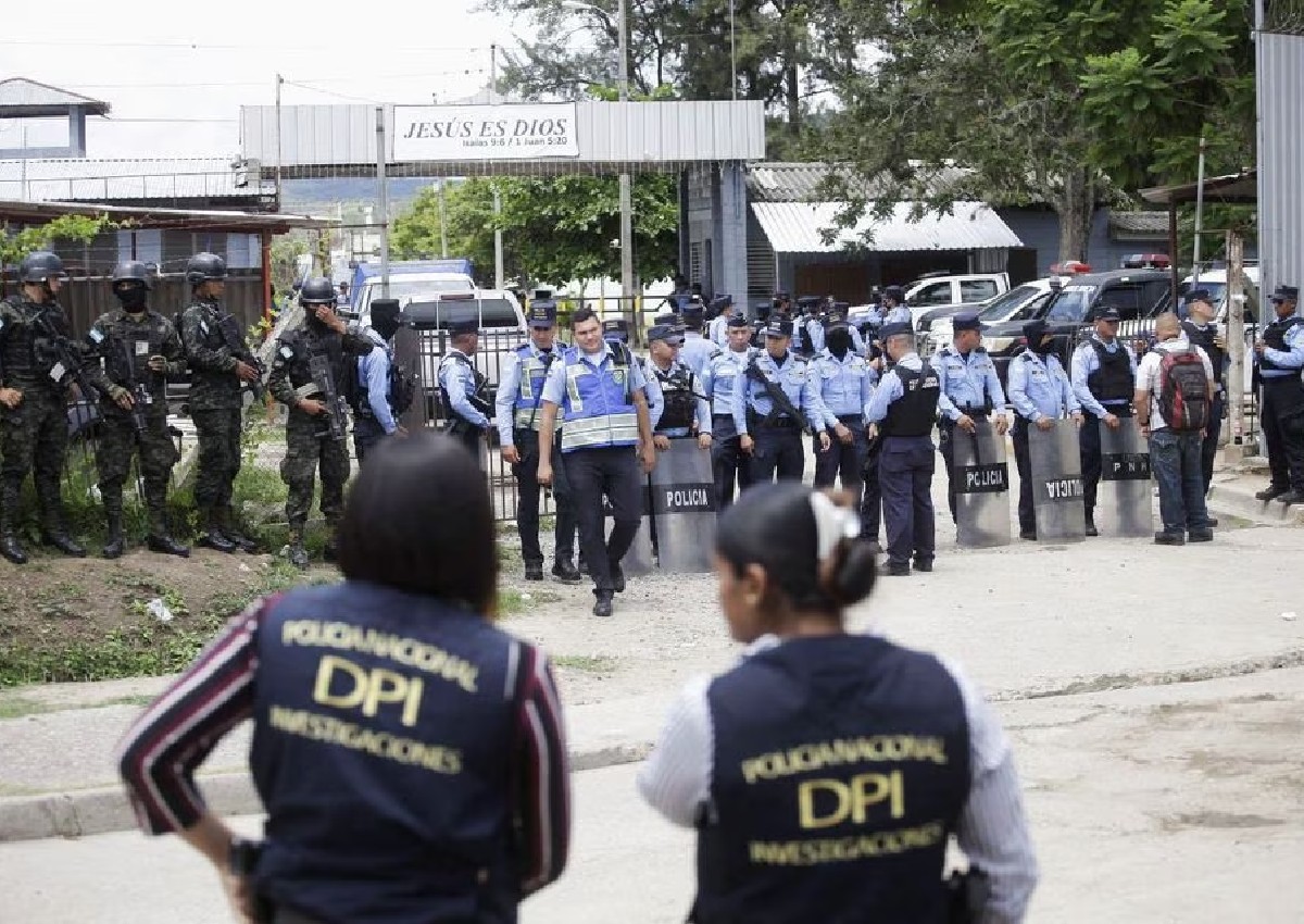 Honduras prison riot leaves 41 women dead