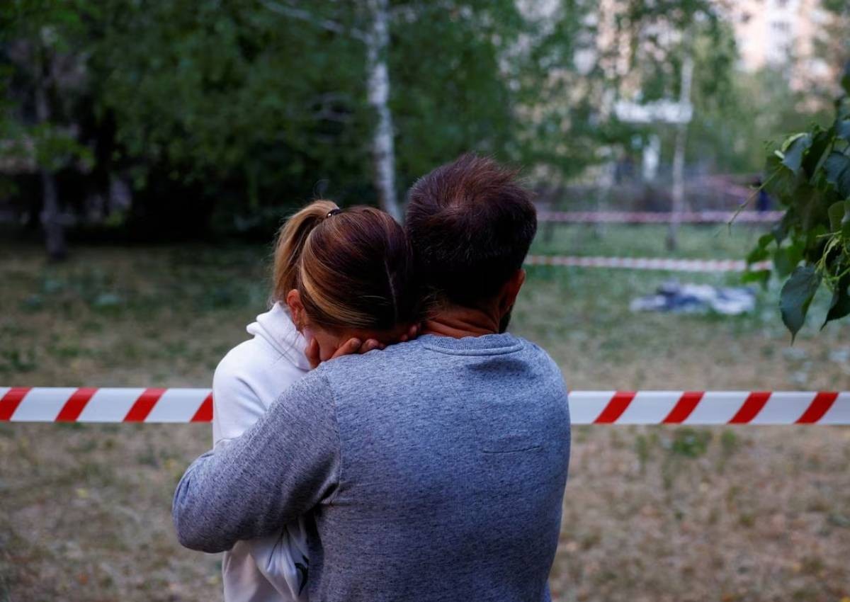 Girl unable to enter Kyiv shelter killed in Russia attack, Zelenskiy demands change