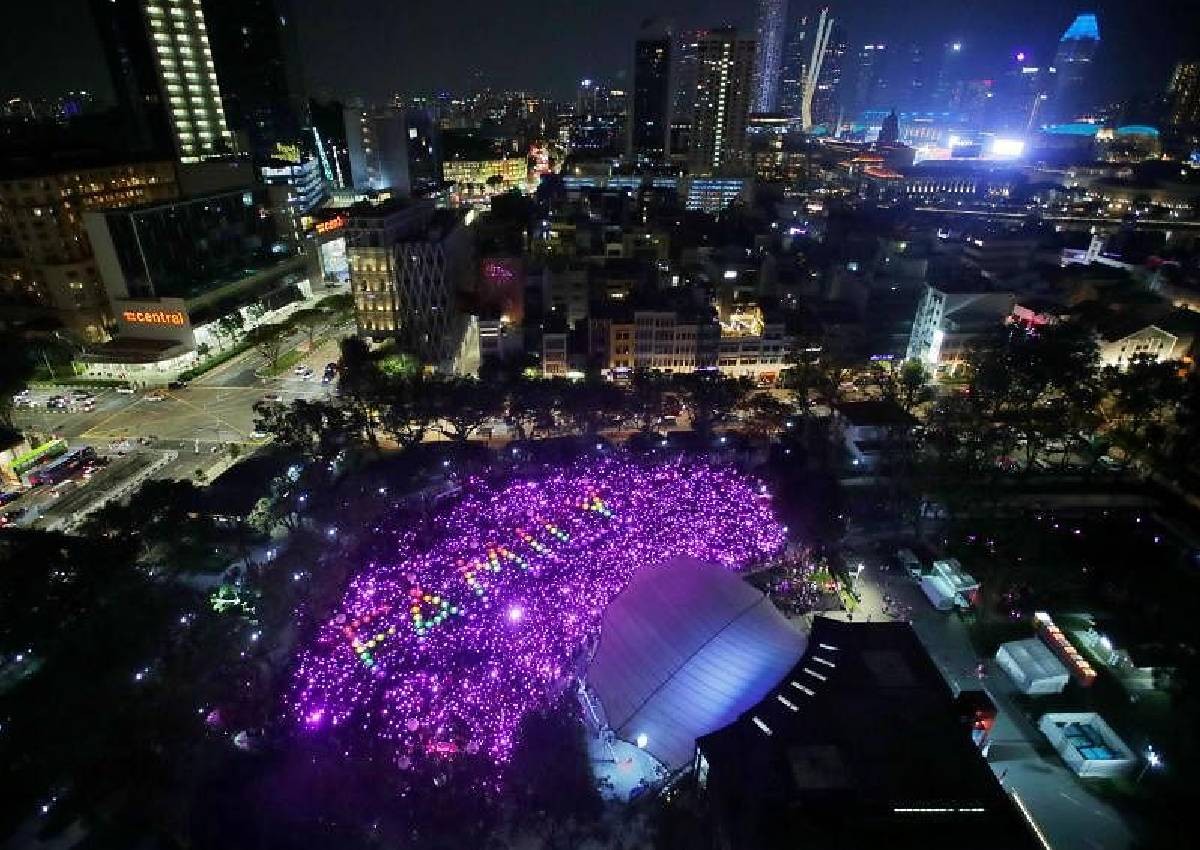 Hong Lim Park decked in pink as thousands celebrate 1st Pink Dot SG rally since Section 377A repeal