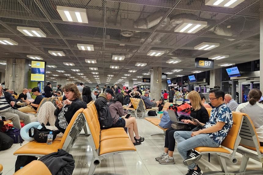 SQ321 turbulence: Couple injured in incident set up support page to help affected passengers