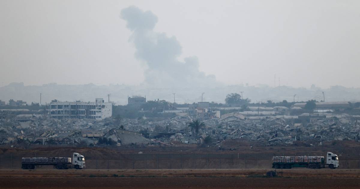 Israeli gunfire kills 17 people near Gaza aid site, health officials say