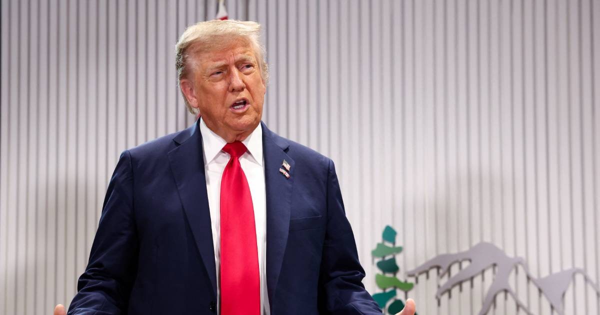 Trump predicts Iran will sign nuclear deal