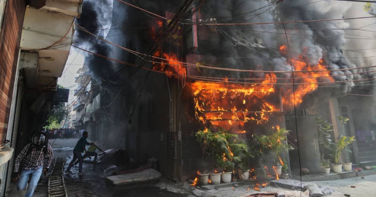 Fire sweeps through a New Delhi building, killing at least 21 people