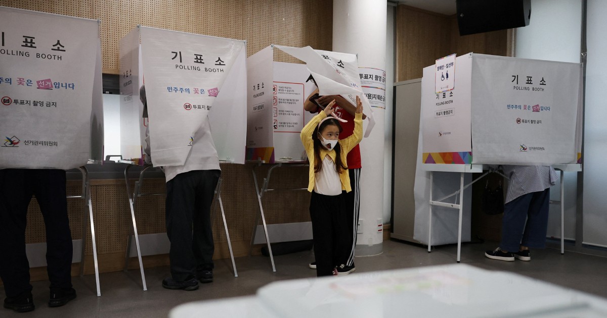 South Koreans vote in local elections seen as gauge of President Lee's first year