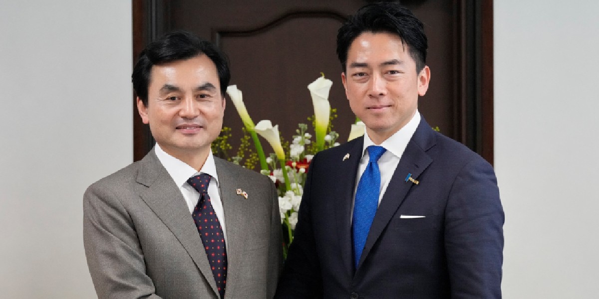 South Korea, Japan discuss military-logistics support deal, Seoul says