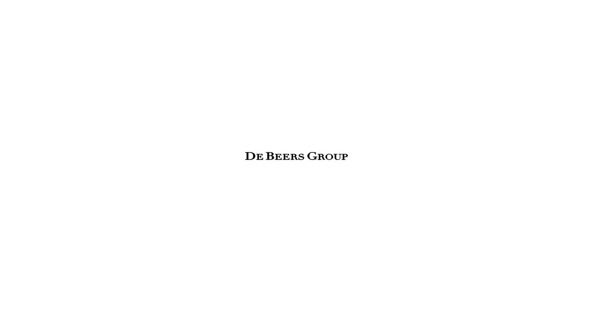 De Beers Group Introduces Desert Diamonds Icons