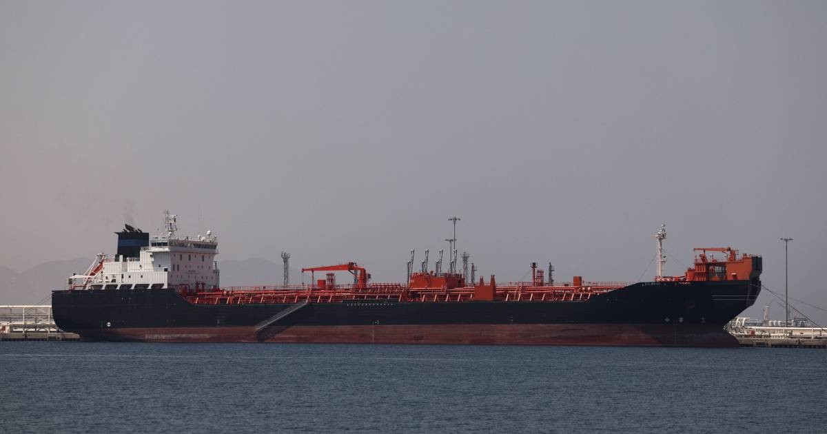 Oil rises nearly 1% as US launches new strikes against Iran, supply tightens