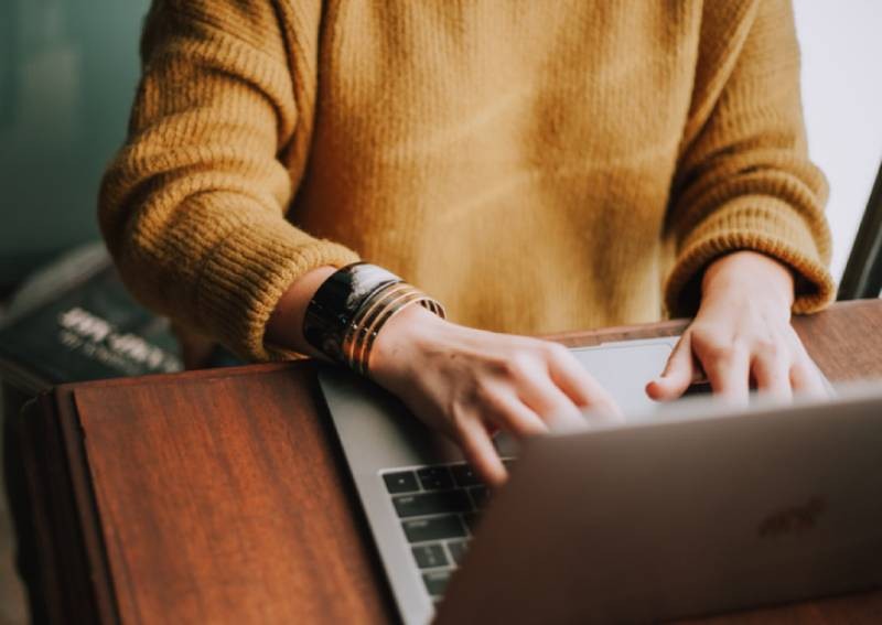 Bored at home - coronavirus helps headhunters locate candidates, but delays deals