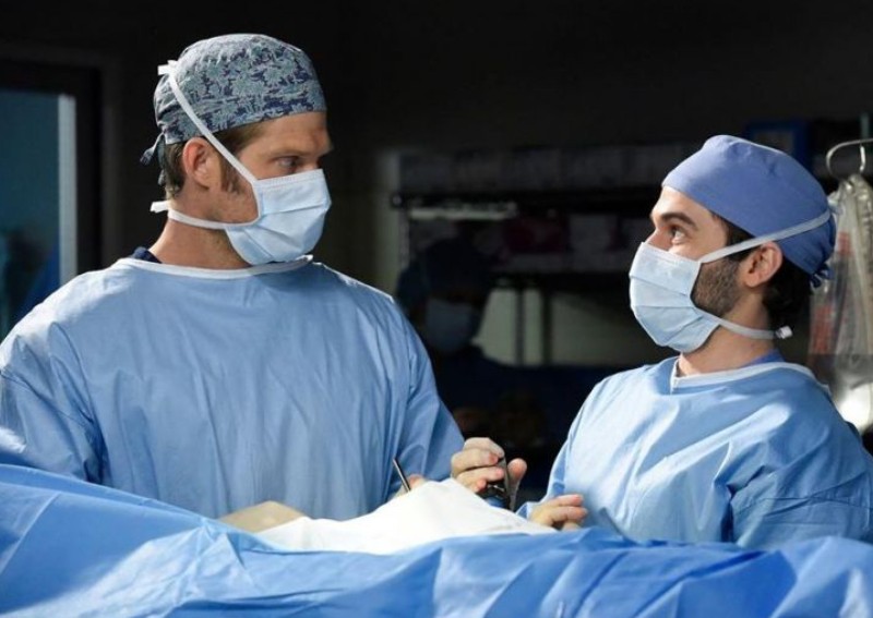 Medical TV dramas donate their equipment to emergency workers