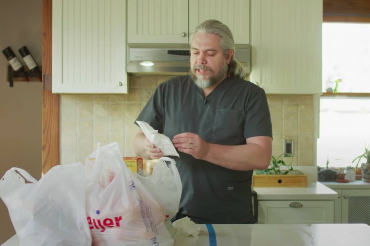 Covid-19: Doctor shares 'sterile technique' to reduce risk from grocery shopping and take-out