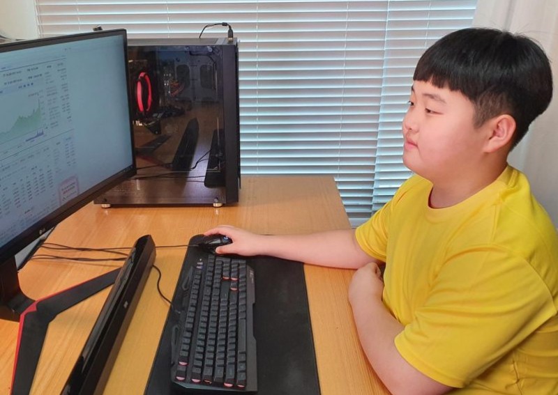 Easy money? Gen Z invest online to beat Covid-19 woes