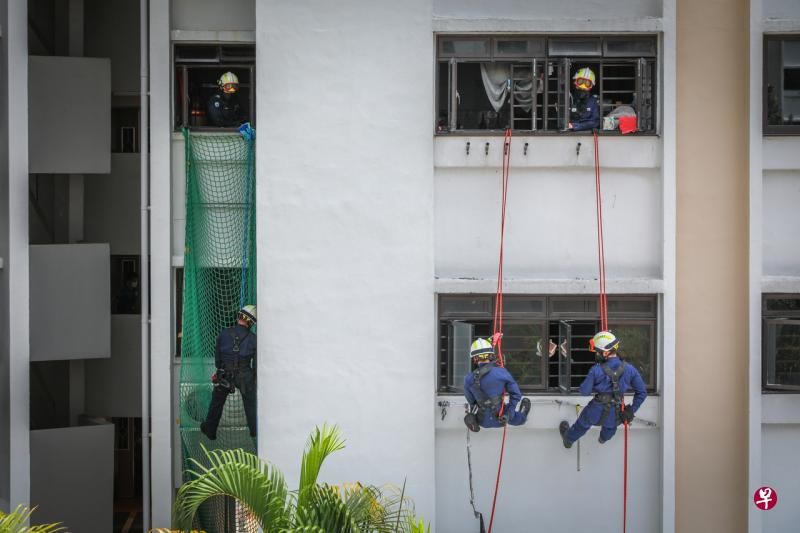 Man arrested after locking himself in Clementi flat: Police debunk falsehoods about firearms, drugs