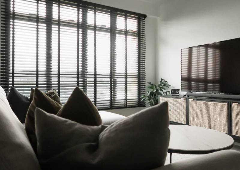 A black and white lover's guide to choosing colours for your home