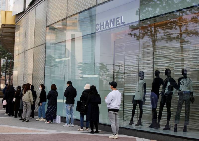 Handbags at dawn: Chanel duels South Korean resellers in luxury boom