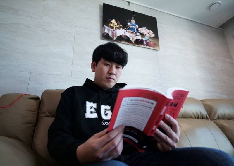 In unaffordable Seoul, housing is at the centre of the South Korea election