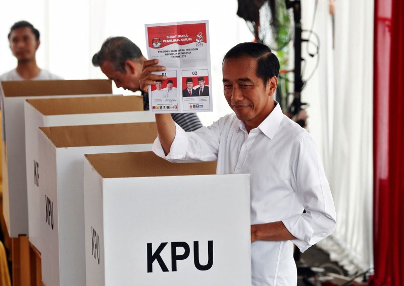 Jokowi backs election body appeal against court ruling calling for poll delay