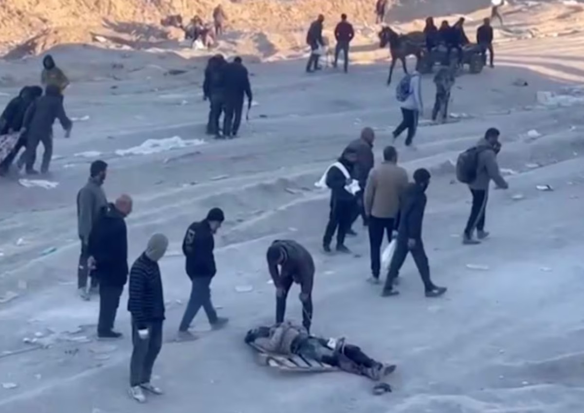 More than 100 killed while seeking aid in Gaza, overall death toll passes 30,000