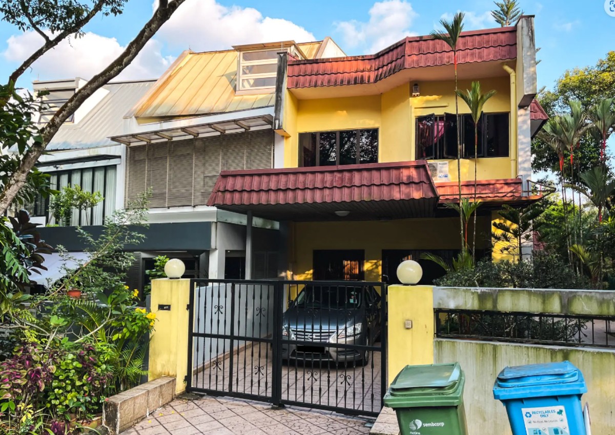 Touring Trevose Place: Freehold terrace houses with unblocked greenery views in District 11