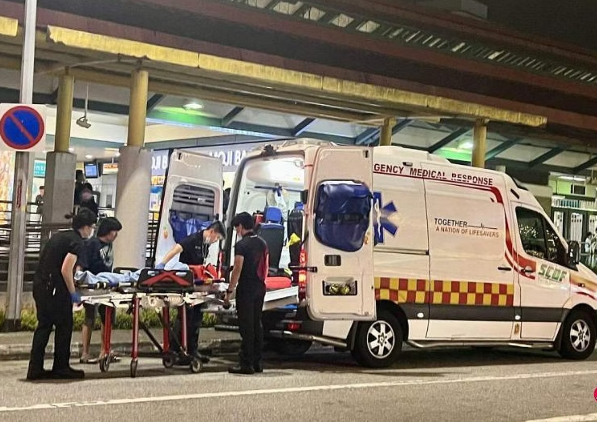 Teen taken to hospital after spraining arm on attraction at Sembawang night bazaar