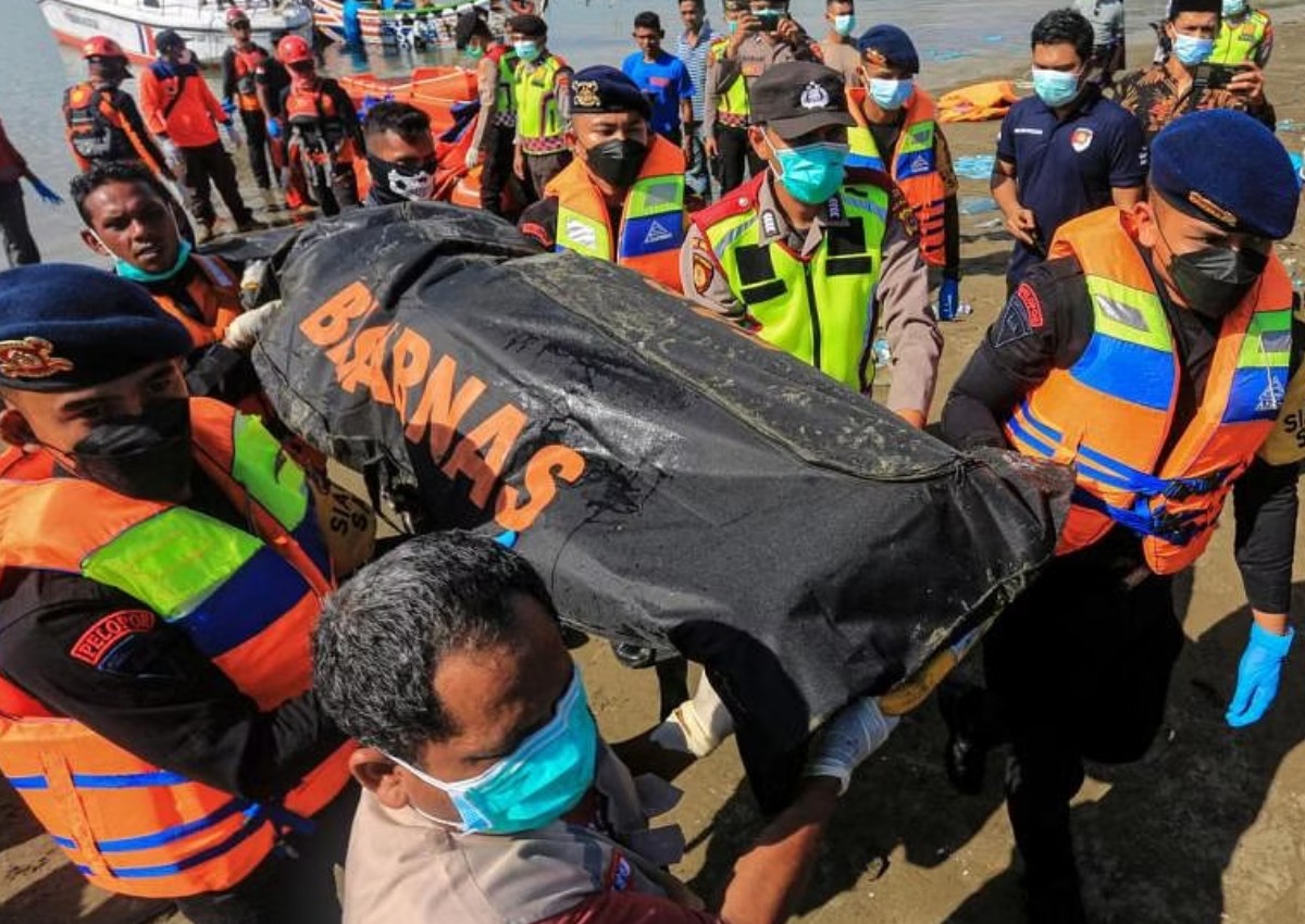 Indonesia recovers two bodies after Rohingya boat capsizes off Aceh