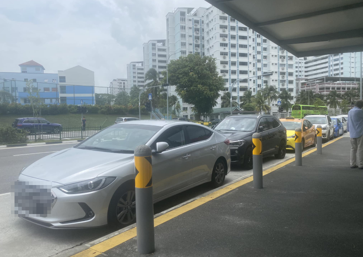 'Super inconsiderate': Man and wheelchair-bound mum unable to board bus due to parked cars blocking the way 
