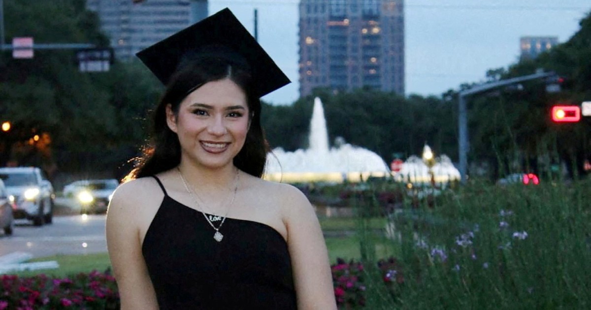 US judge dismisses case by deported student who declined flight back