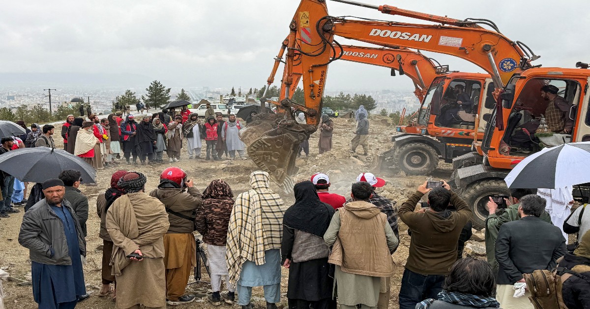 Pakistan, Afghanistan to pause fighting for Eid, as dispute rages over Kabul bombing target