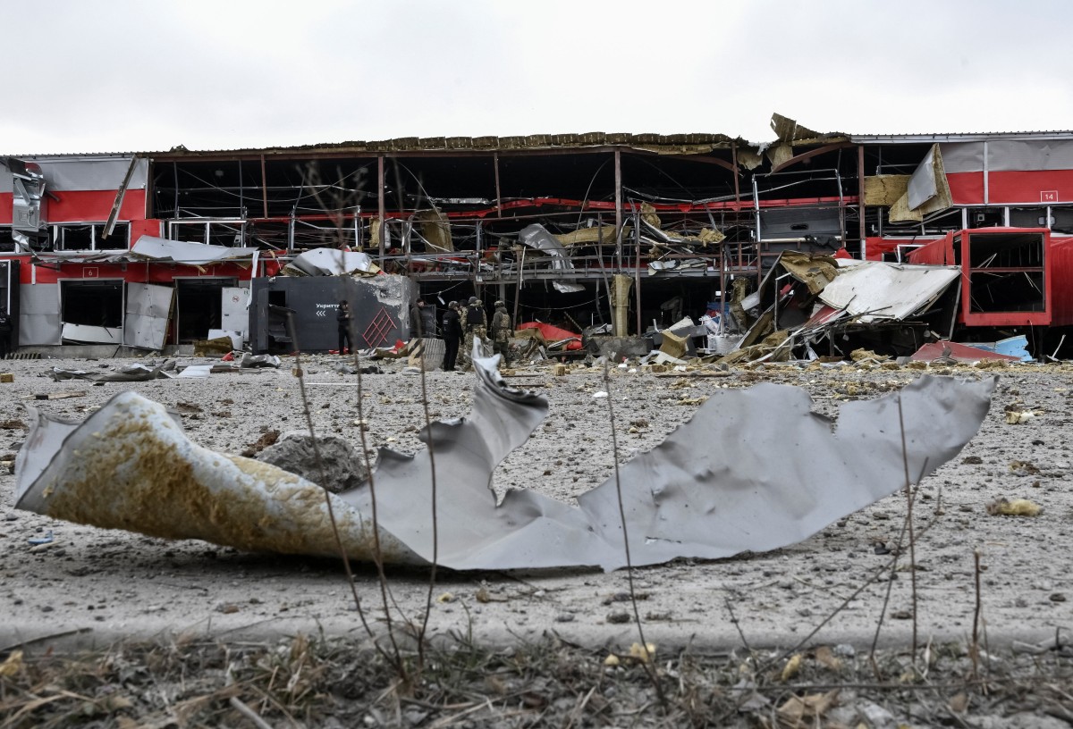 Ukraine peace talks paused amid Iran war, Russia's Izvestia says