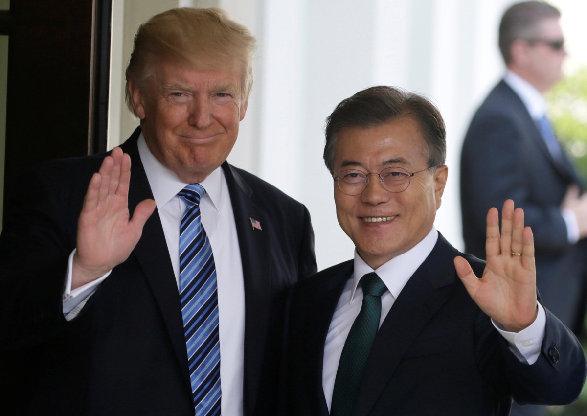 With North Korea summit on shaky ground, Trump to press South Korean leader