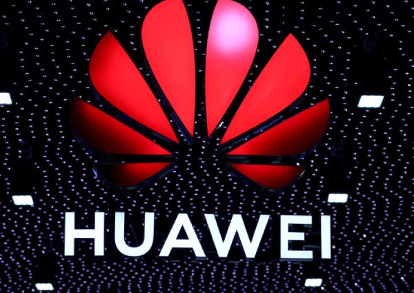 Two Japanese carriers postpone release of Huawei phones
