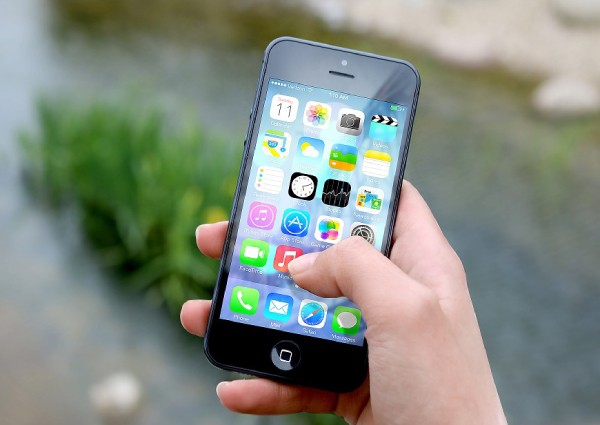 Privacy experiment reveals that iPhones can send data to over 5,000 hidden app trackers