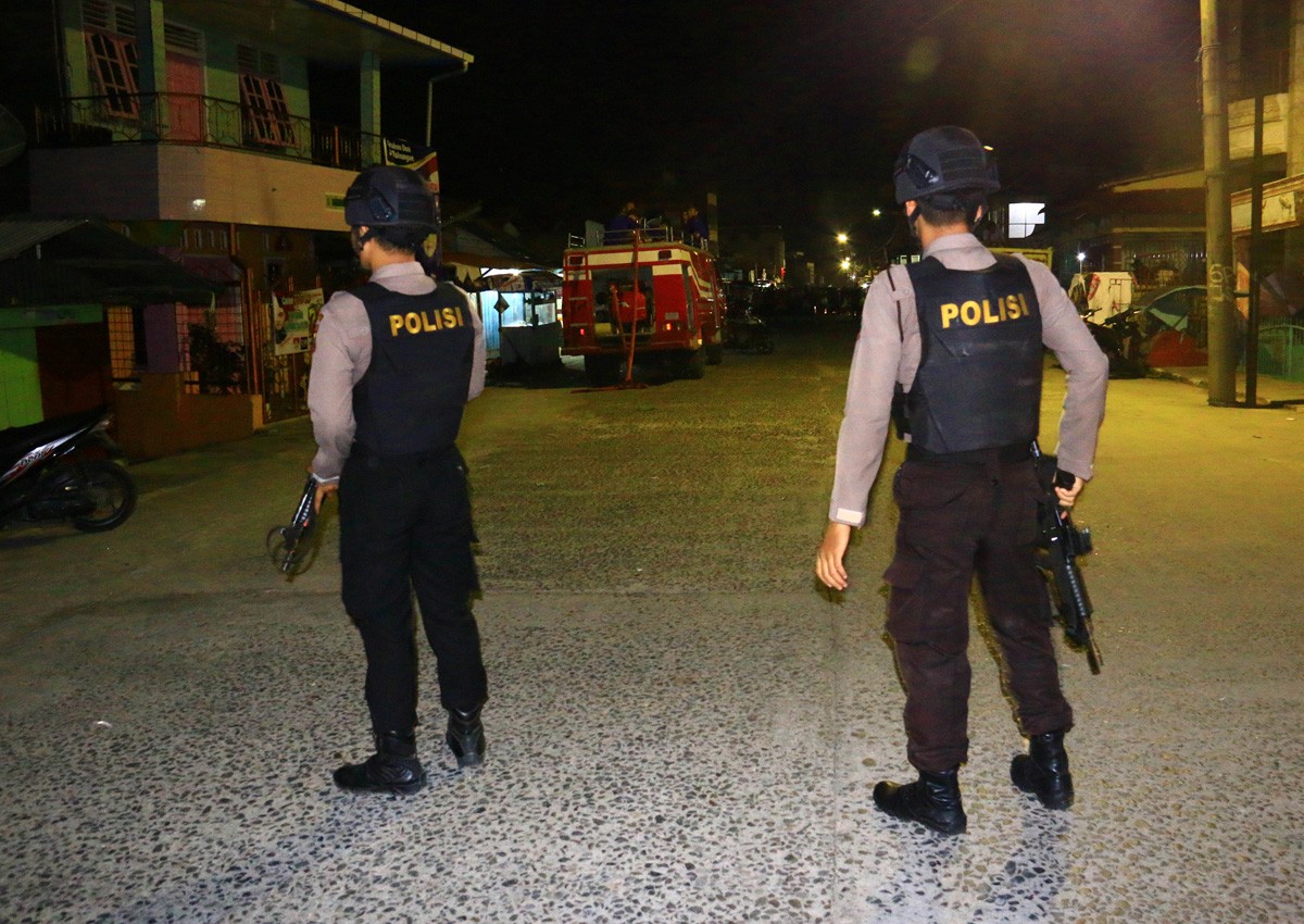 Bomb wounds Indonesian police officer after militant arrested