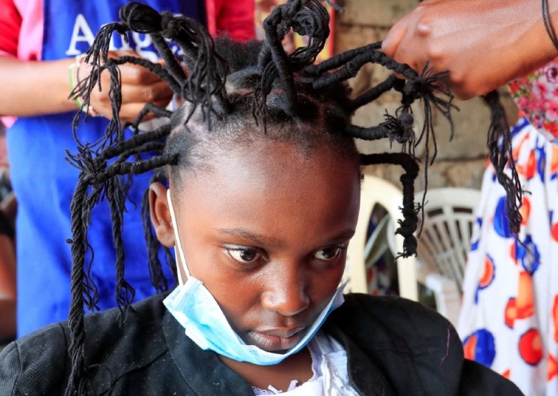 I’ll have the coronavirus, please: Kenya salon’s new hairstyle