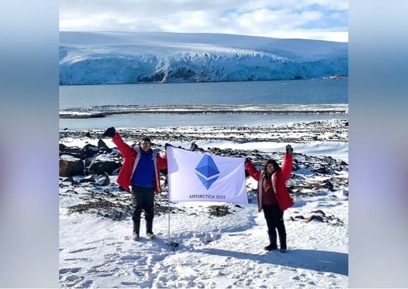 This Singapore-based entrepreneur just completed a carbon-negative trip to Antarctica - here are her tips to stay green