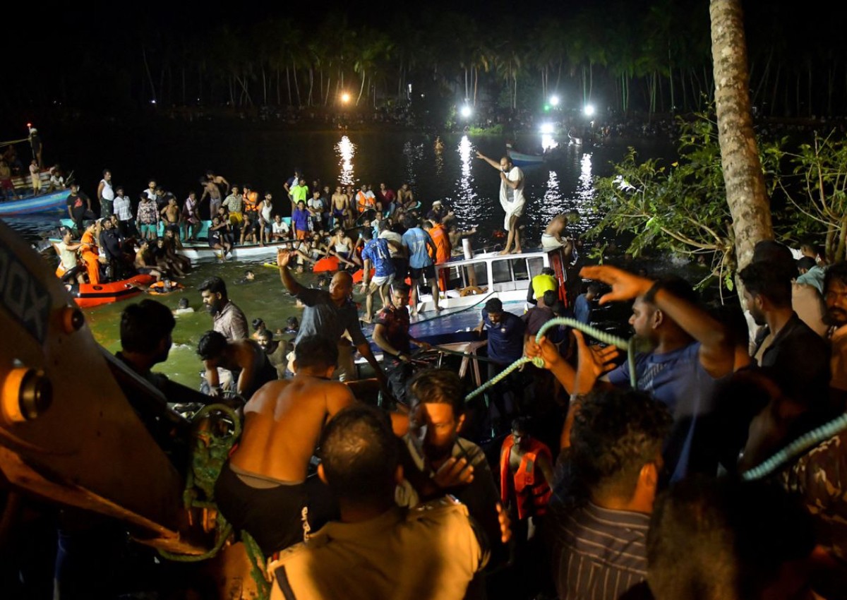 At least 22 dead after tourist boat capsizes in India's Kerala