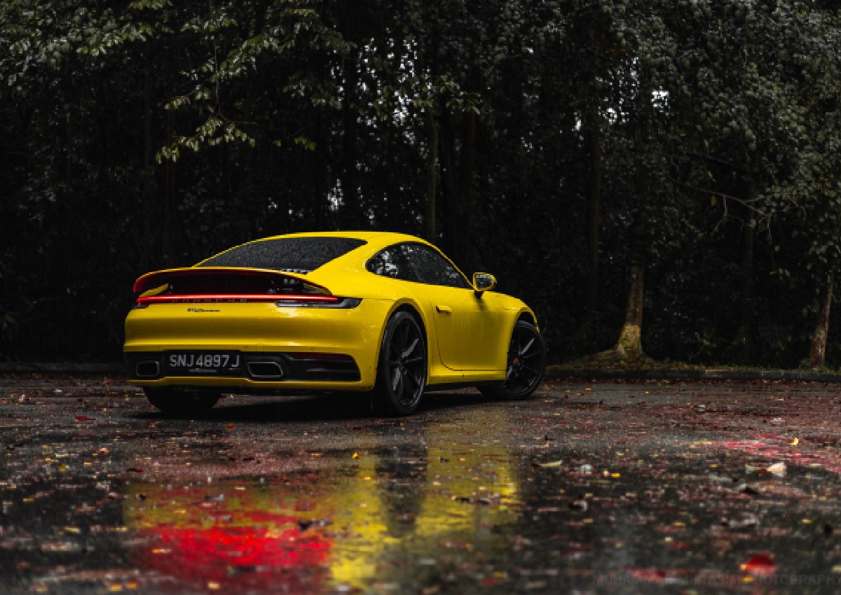 Porsche 911 Carrera (992) is an icon for the ages