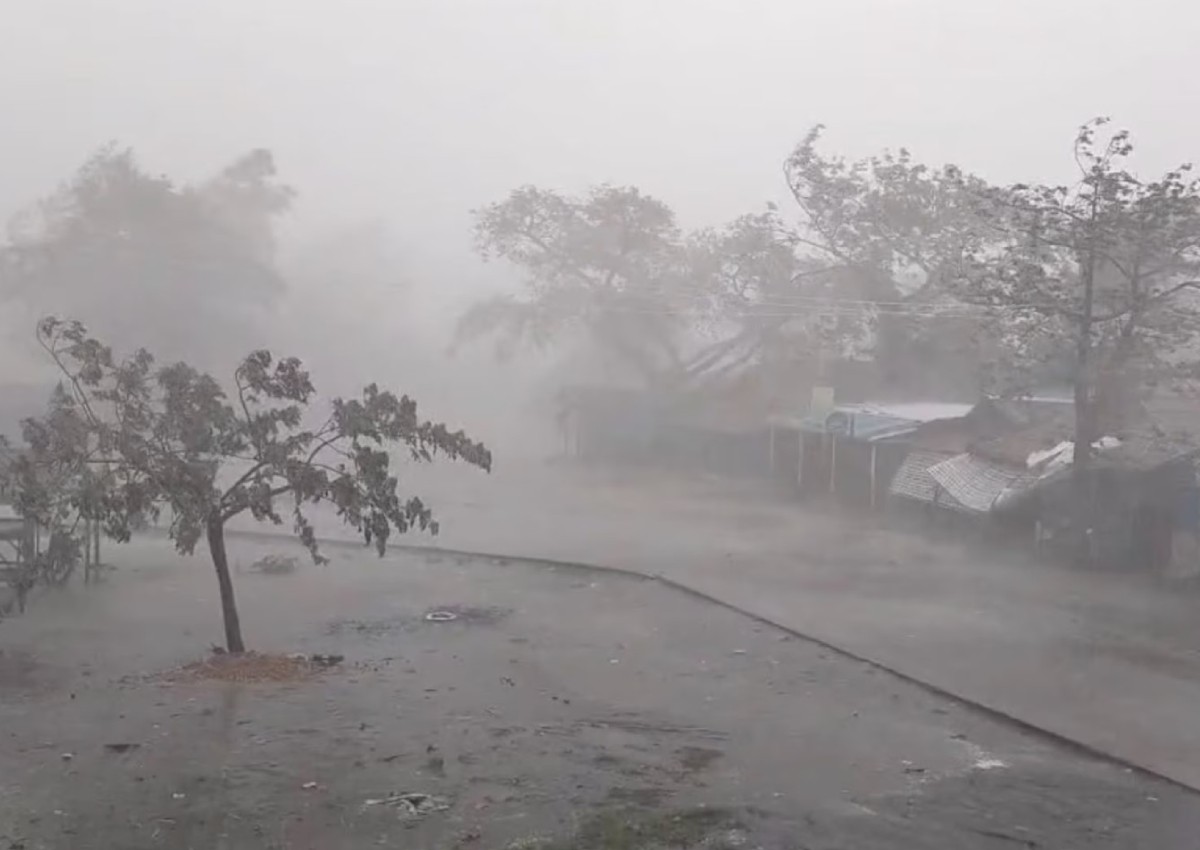 At least 3 killed as powerful storm batters Myanmar
