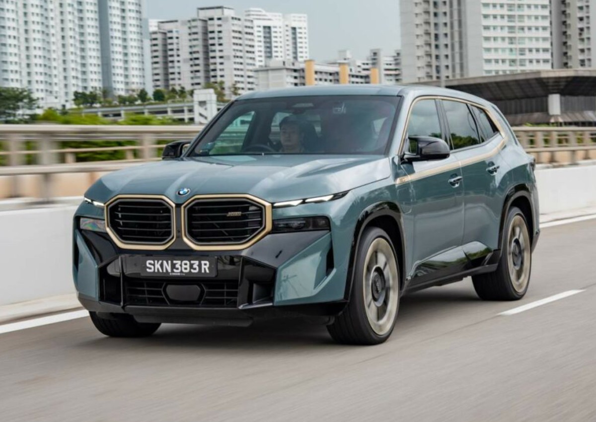 2023 BMW XM review: Million-dollar mean green machine