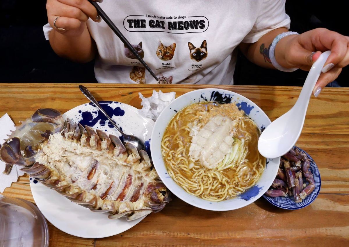 Giant isopod noodles in Taiwan: Scholar warns of potential health risks
