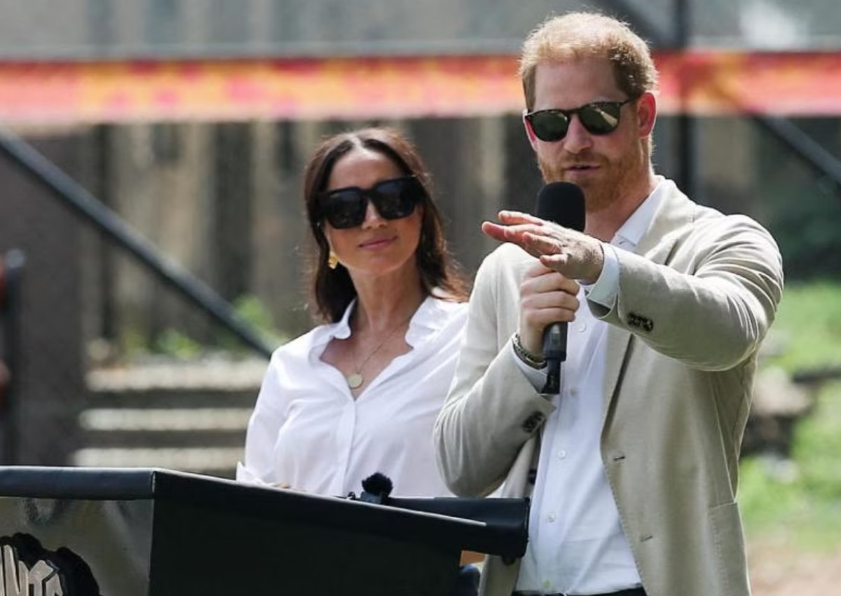 Prince Harry and Meghan watch street-style dances in Lagos