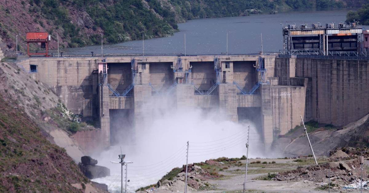 India weighs plan to slash Pakistan water supply with new Indus river project