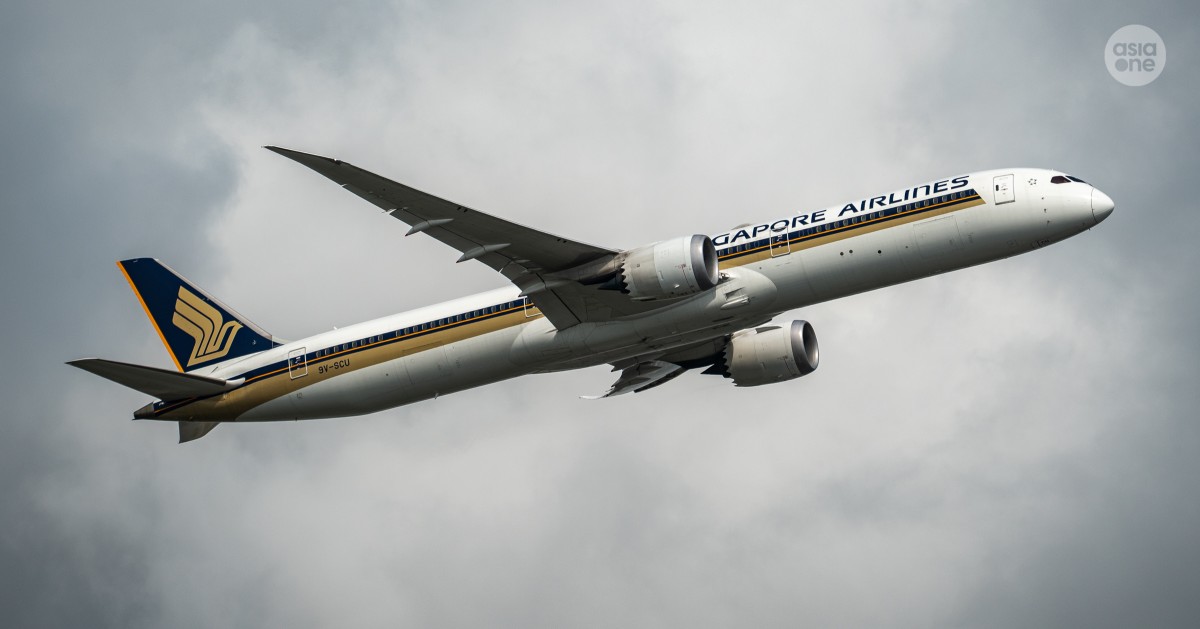 Guangzhou-Singapore SIA flight diverted to Batam due to bad weather