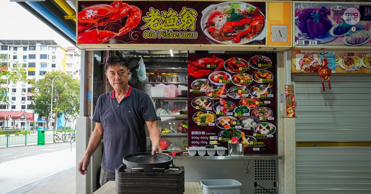 Huang Yiliang not moving hawker business despite feud, says he wasn't 'smiling' when being taken to ambulance