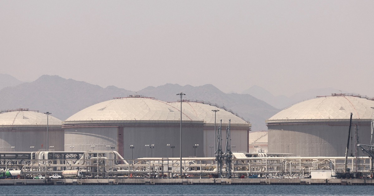 Oil prices close 2% lower on uncertain prospects for US-Iran deal