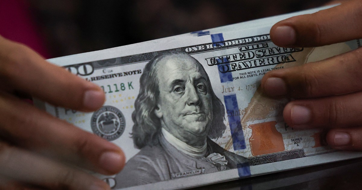 US dollar whipsawed by conflicting Iran deal signals