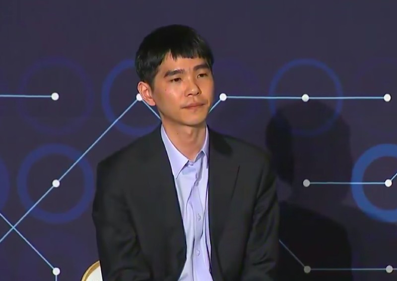 Go master Lee Se-Dol quits playing because AI 'cannot be defeated'