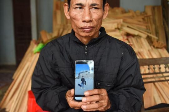 UK truck victim families take on loans to repatriate remains to Vietnam